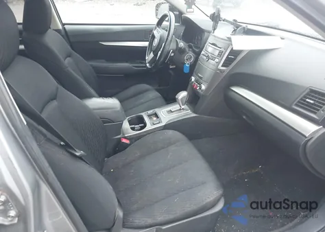 2010 Subaru Outback 2.5I Premium z USA, uszkodzony, nr VIN 4S4BRBCC8A3374626